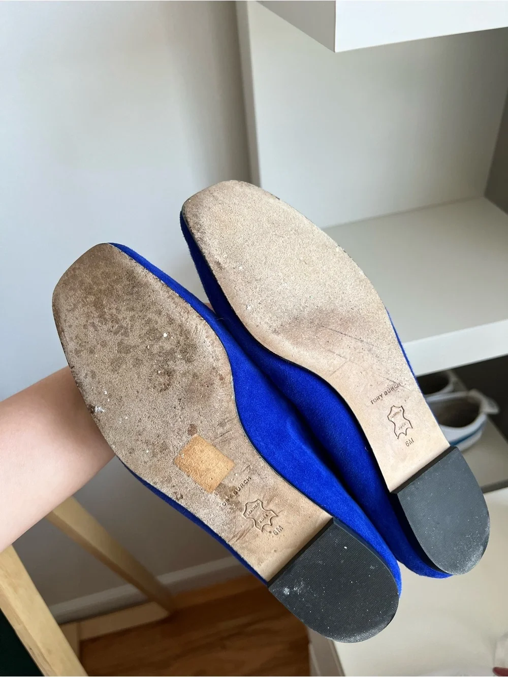Tory Burch Cobalt Blue Suade Ballet Flats With Silver Metallic Logo Size 6.